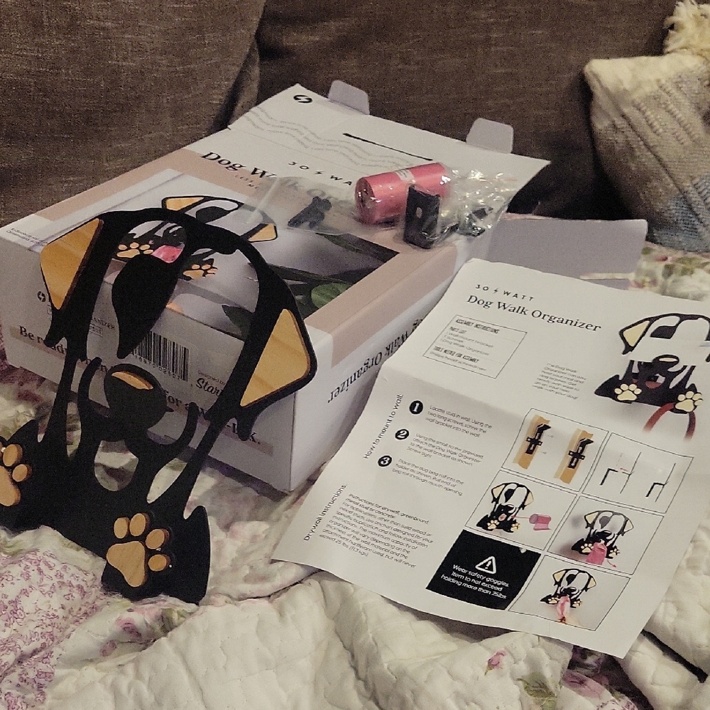 Dog Walk Organizer with Black and Tan Design